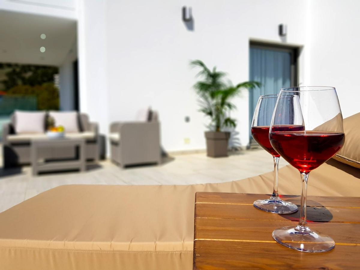 Artnest Luxury Hotel & Suites Sarandë Eksteriør bilde