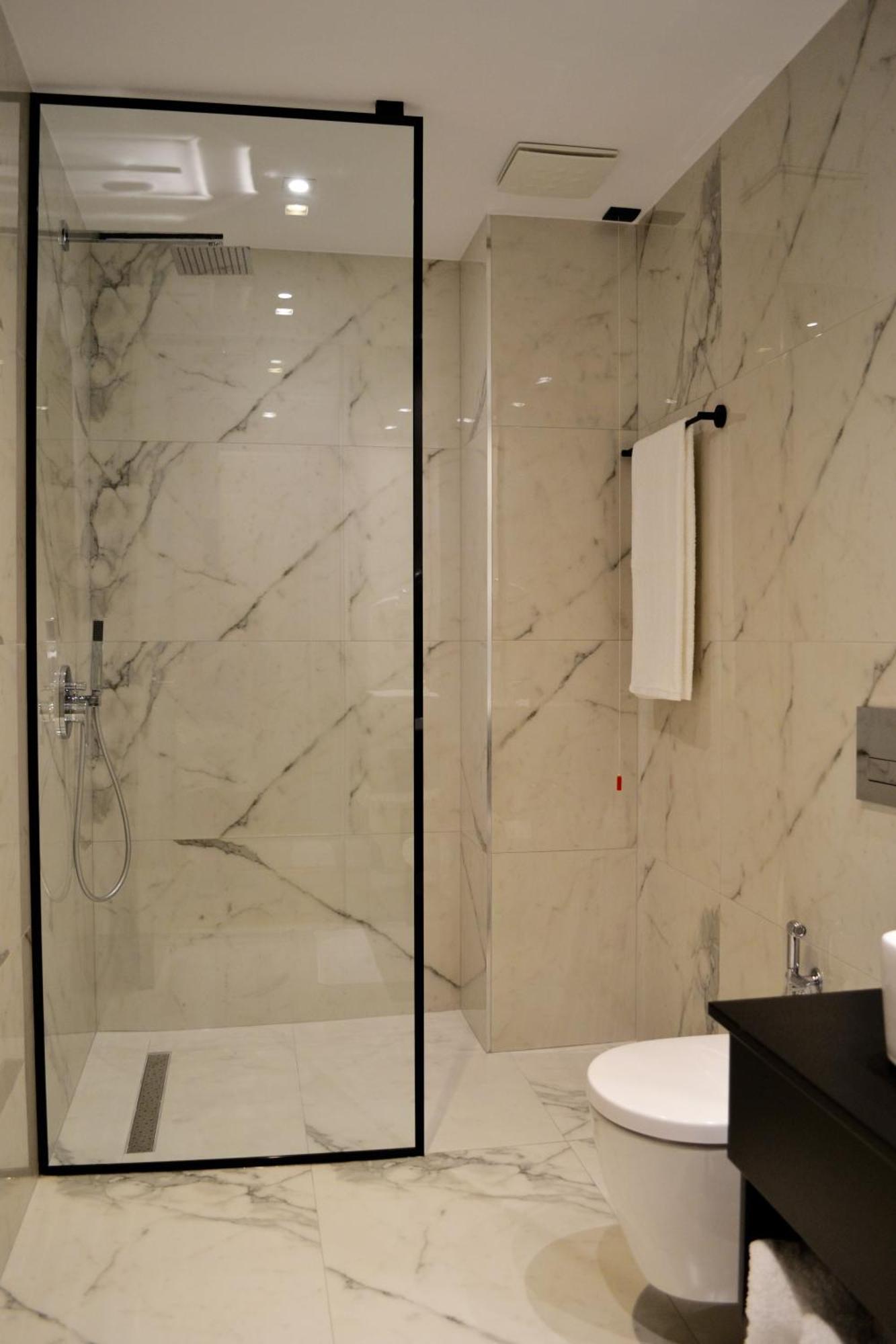 Artnest Luxury Hotel & Suites Sarandë Rom bilde